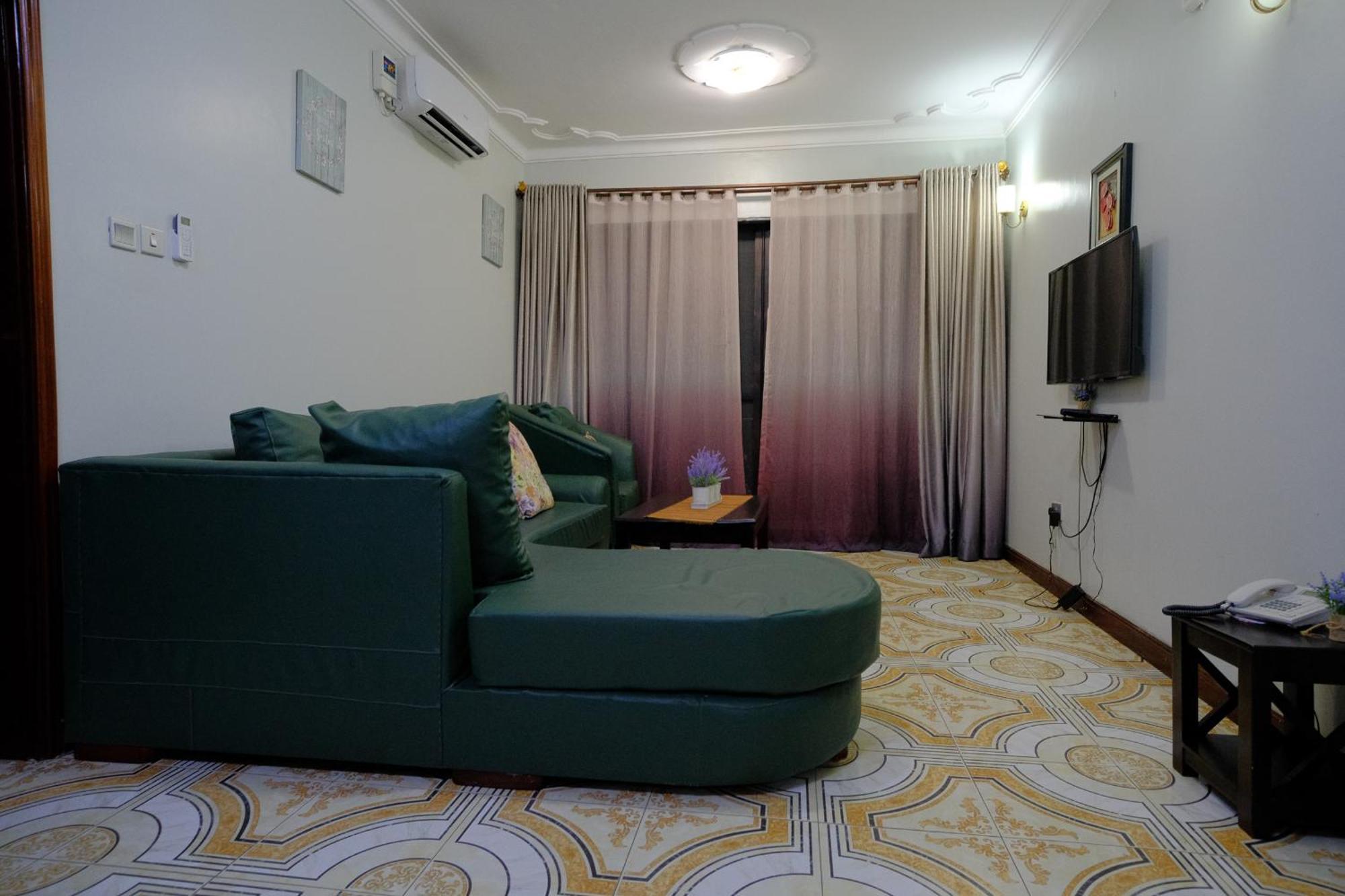 Crystal Apartments Entebbe Uganda Next To Un Base Exterior photo