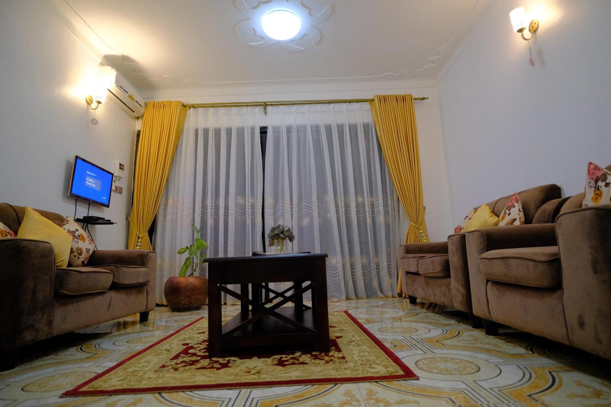Crystal Apartments Entebbe Uganda Next To Un Base Exterior photo